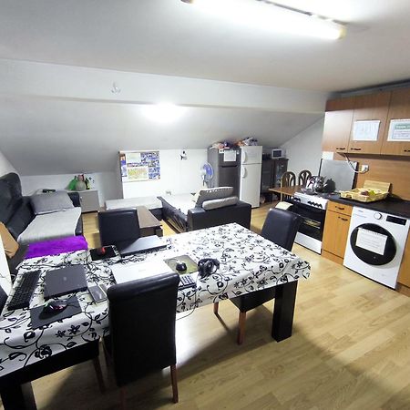 Historia Hostel Скоп'є Екстер'єр фото