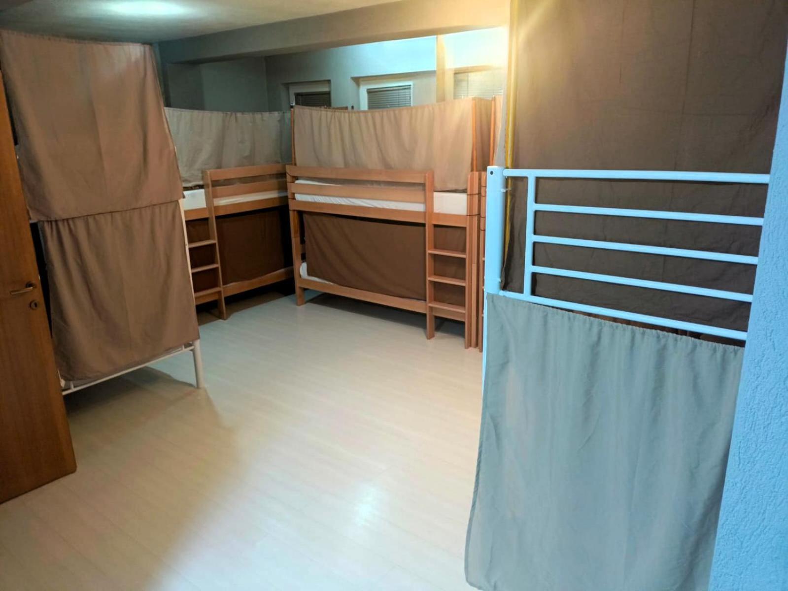 Historia Hostel Скоп'є Екстер'єр фото